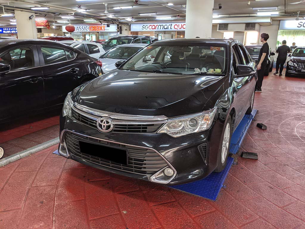 Toyota Camry 2.0 Auto