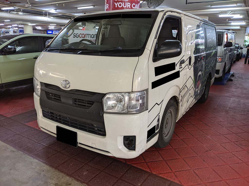 Toyota Hiace Van Turbo 4DR AT
