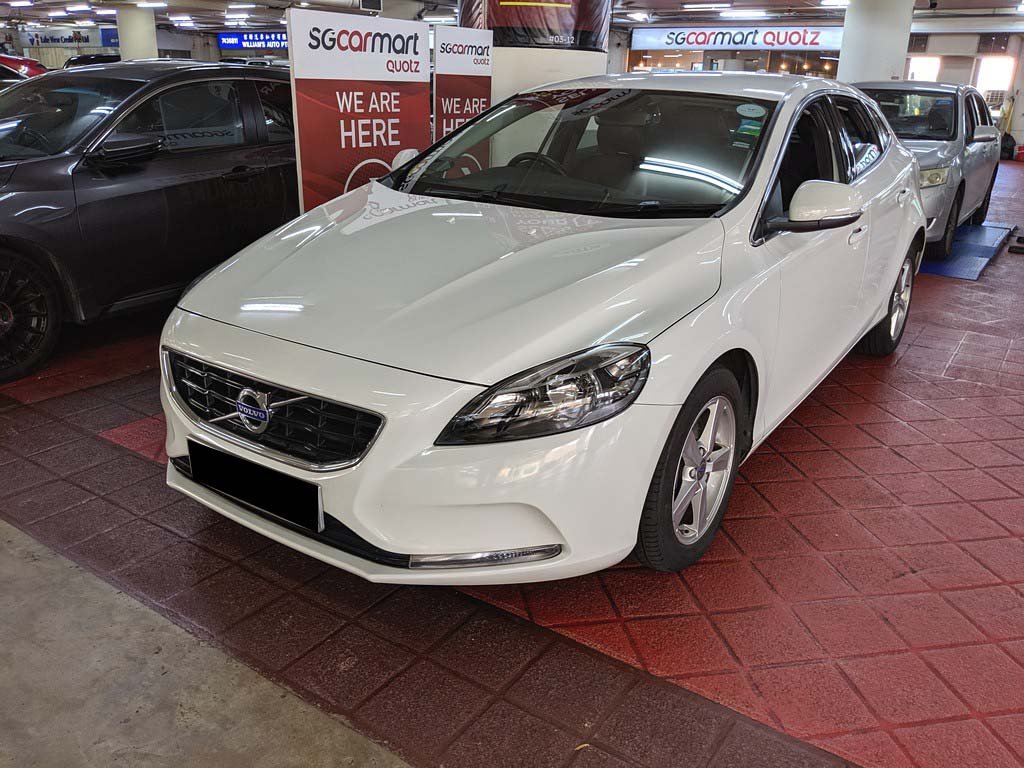 Volvo V40 T2 (A)