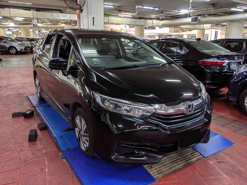 Honda Shuttle 1.5 CVT (Hybrid)
