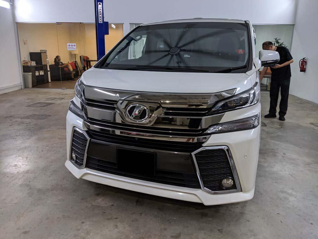 Toyota Vellfire 2.5 Z Twin Moonroof