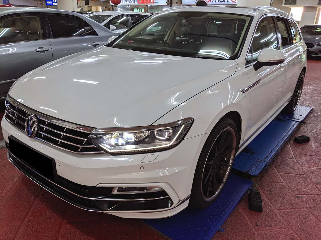 Volkswagen Passat Variant R-Line 2.0 TSI
