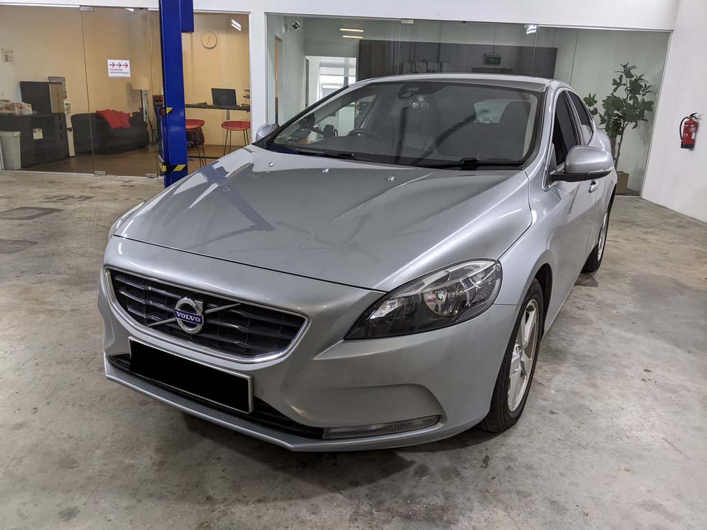 Volvo V40 T2 (A)