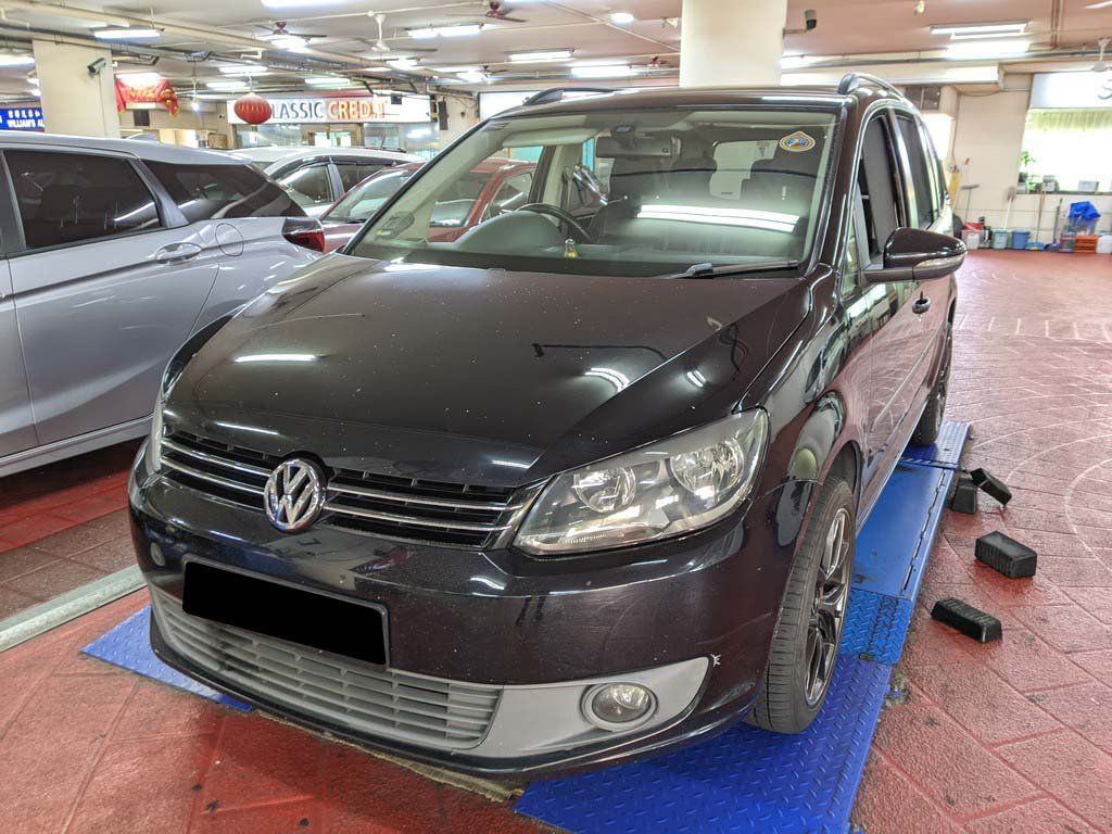 Volkswagen Touran 1.4 TSI At FL (COE Till 11/2026)