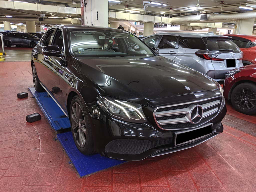Mercedes Benz E250 AVG (R18 Led)