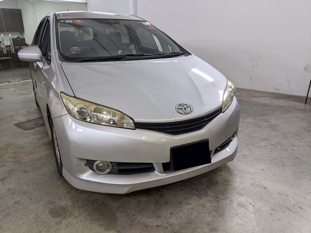 Toyota Wish 2.0 Auto (COE Till 11/2029)