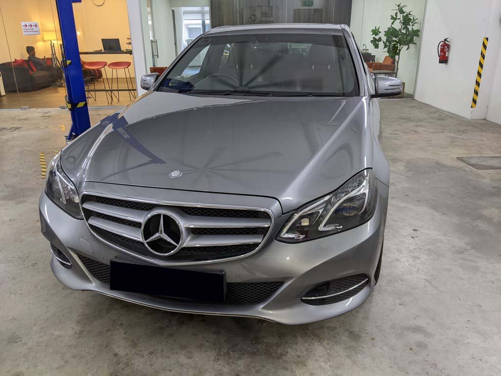 Mercedes Benz E250 Sedan (r18)