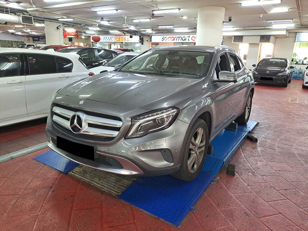 Mercedes Benz GLA180 (R18 BI)