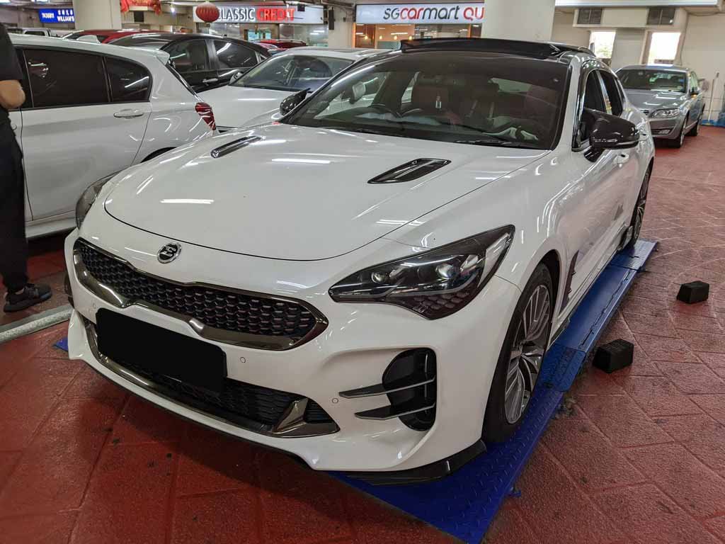 Kia Stinger 2.0A 2wd Sunroof