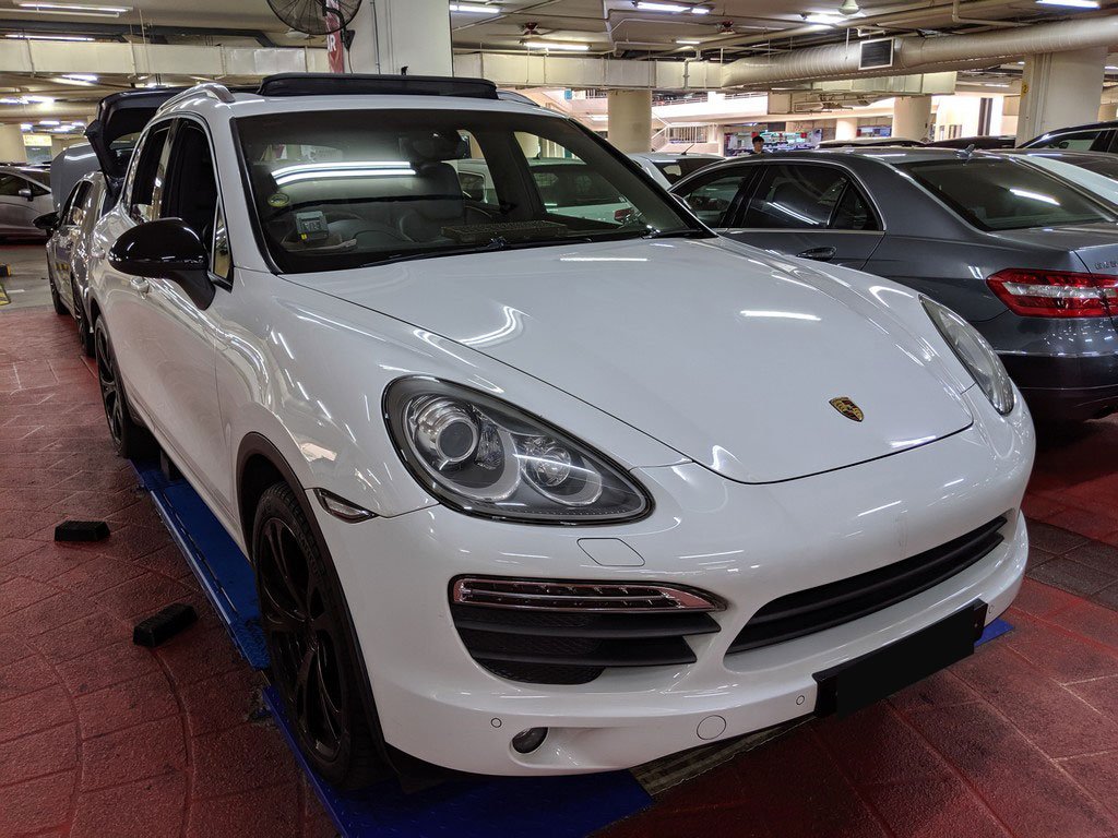 Porsche Cayenne S (v8) (COE Till 10/2031)