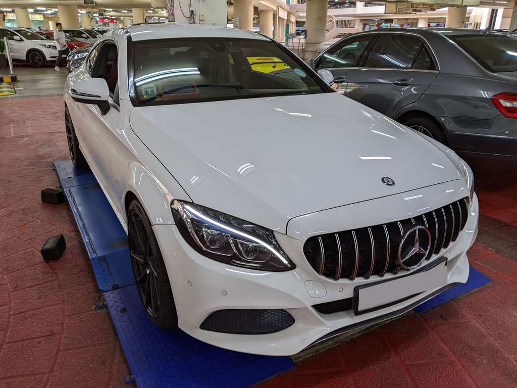 Mercedes Benz C200 Coupe (r17 Led)