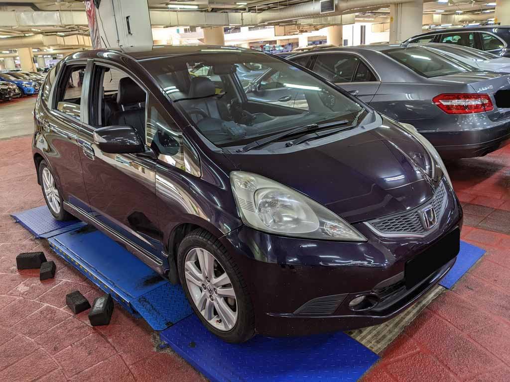 Honda Jazz 1.5L AT Abs D/ab Hid 2wd 5dr (COE TILL 04/2024)
