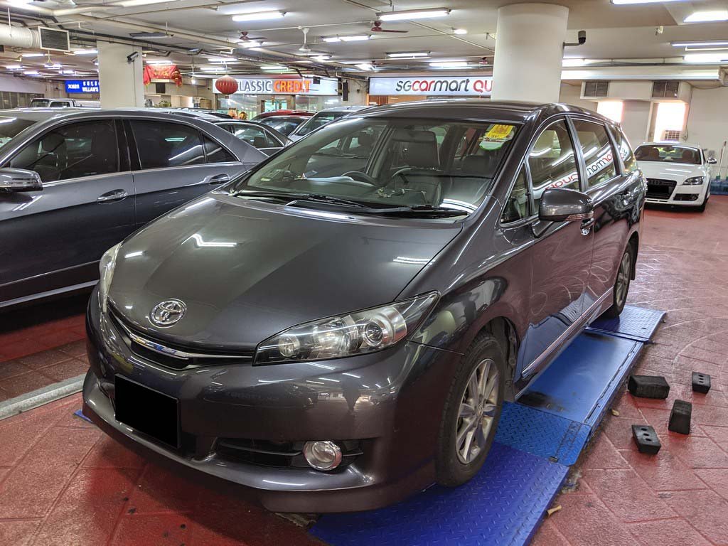 Toyota Wish 1.8 CVT