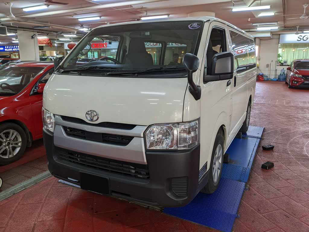 Toyota Hiace DX 2.8 Auto