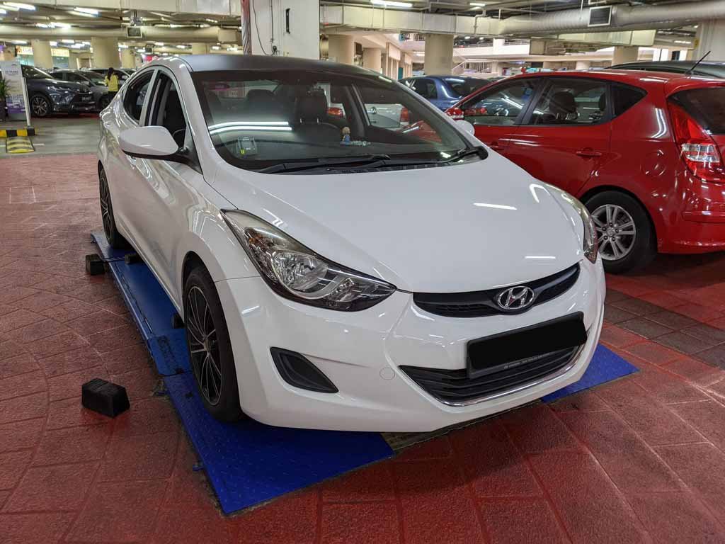 Hyundai Elantra 1.6 At (COE Till 02/2027)