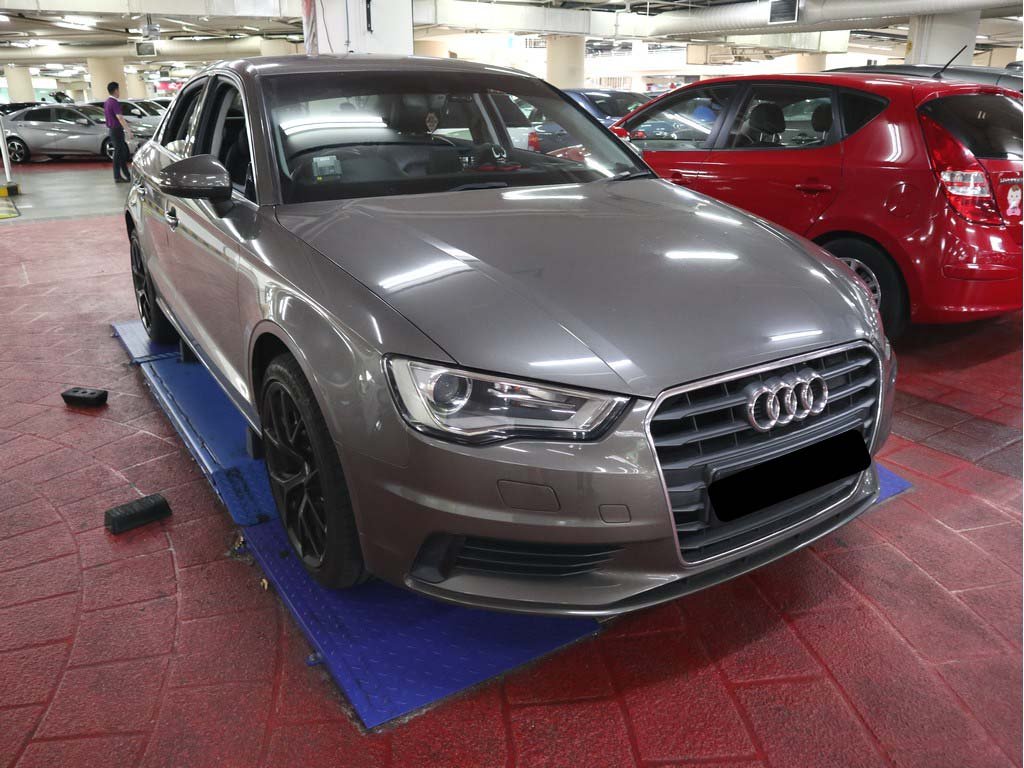 Audi A3 Sedan 1.4 TFSI (Ambiente)