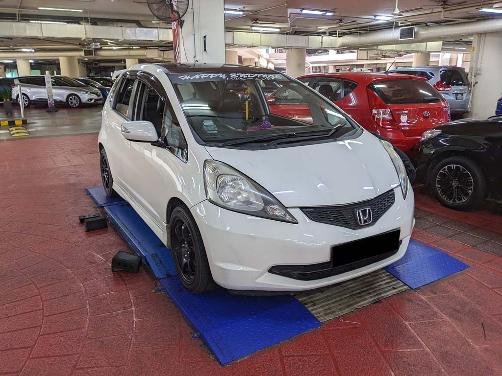 Honda Fit 1.3G Skyroof A (COE Till 04/2024)