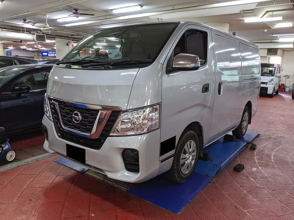 Nissan NV350 Panel Van 2.5 5MT 5DR
