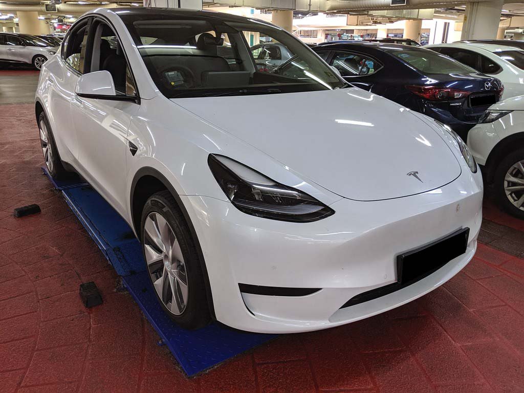 Tesla Model Y RWD