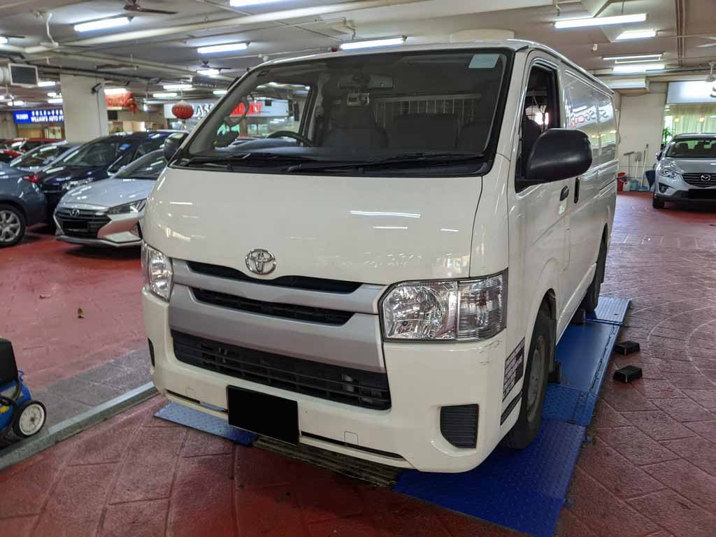 Toyota Hiace Van Turbo 5Dr Mt