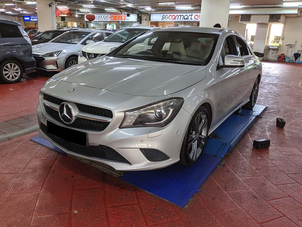 Mercedes Benz CLA180 (R18 BI)