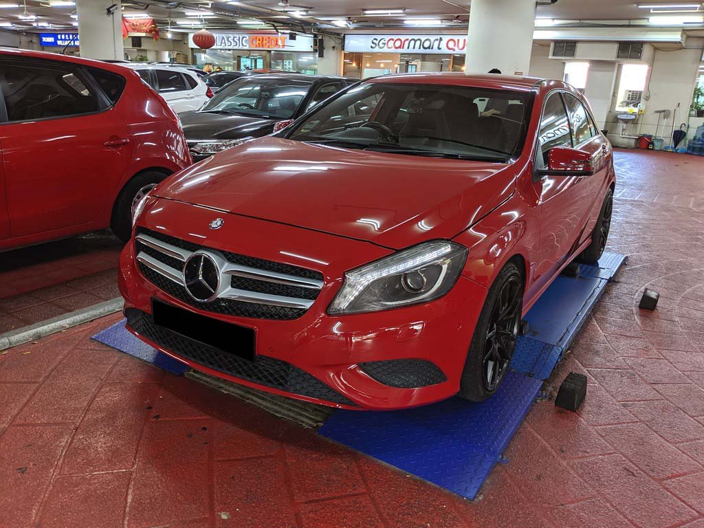 Mercedes Benz A180 (R18 BI)