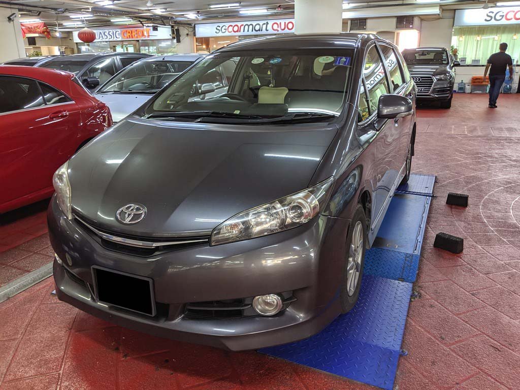 Toyota Wish 1.8 CVT