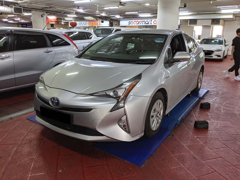 Toyota Prius 1.8 CVT (Hybrid)