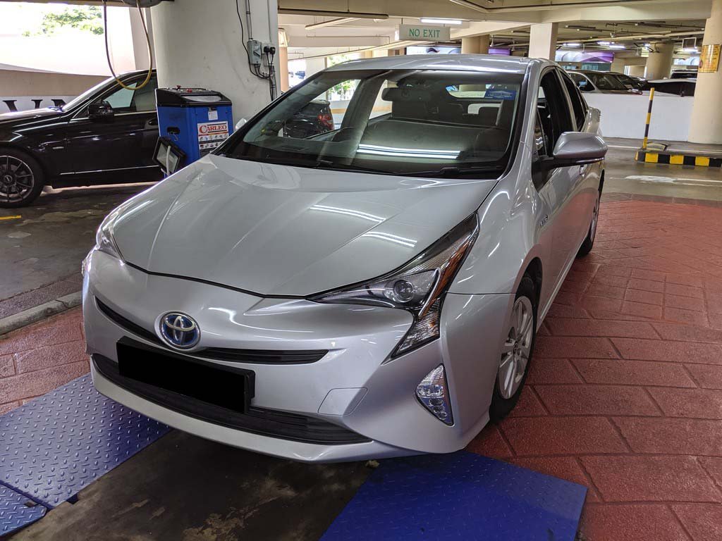 Toyota Prius 1.8 CVT (Hybrid)