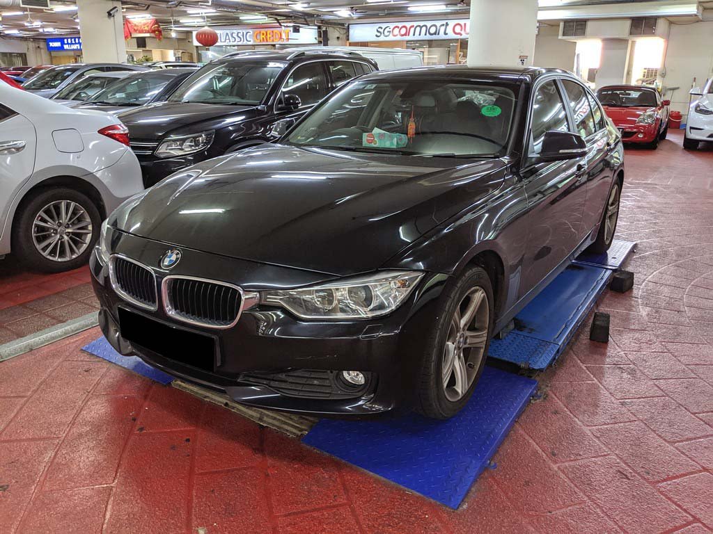 BMW 320I Efficientdynamics A/T 2WD NAV HID