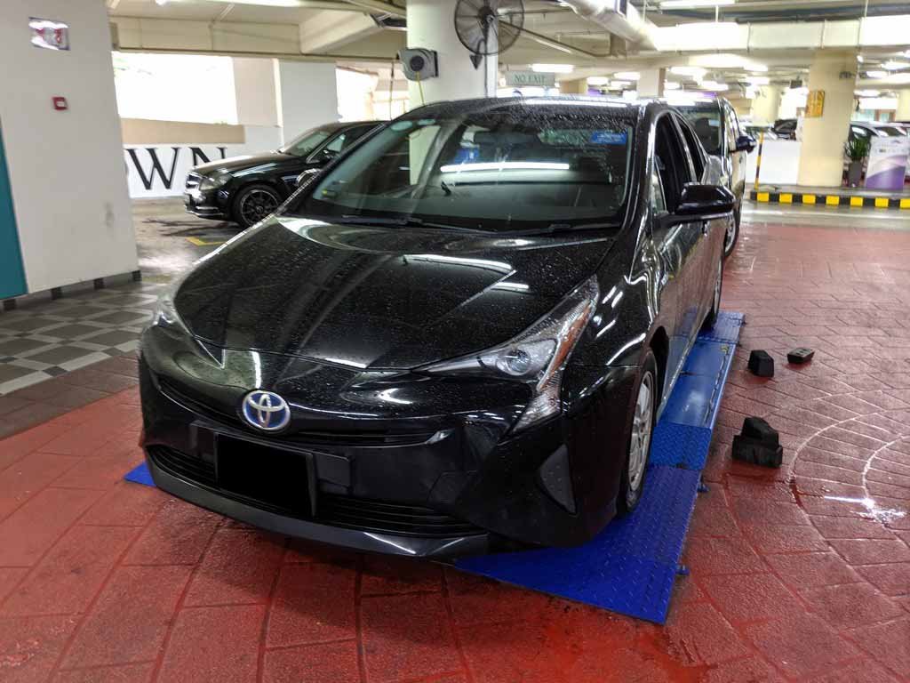 Toyota Prius 1.8S CVT (Hybrid)