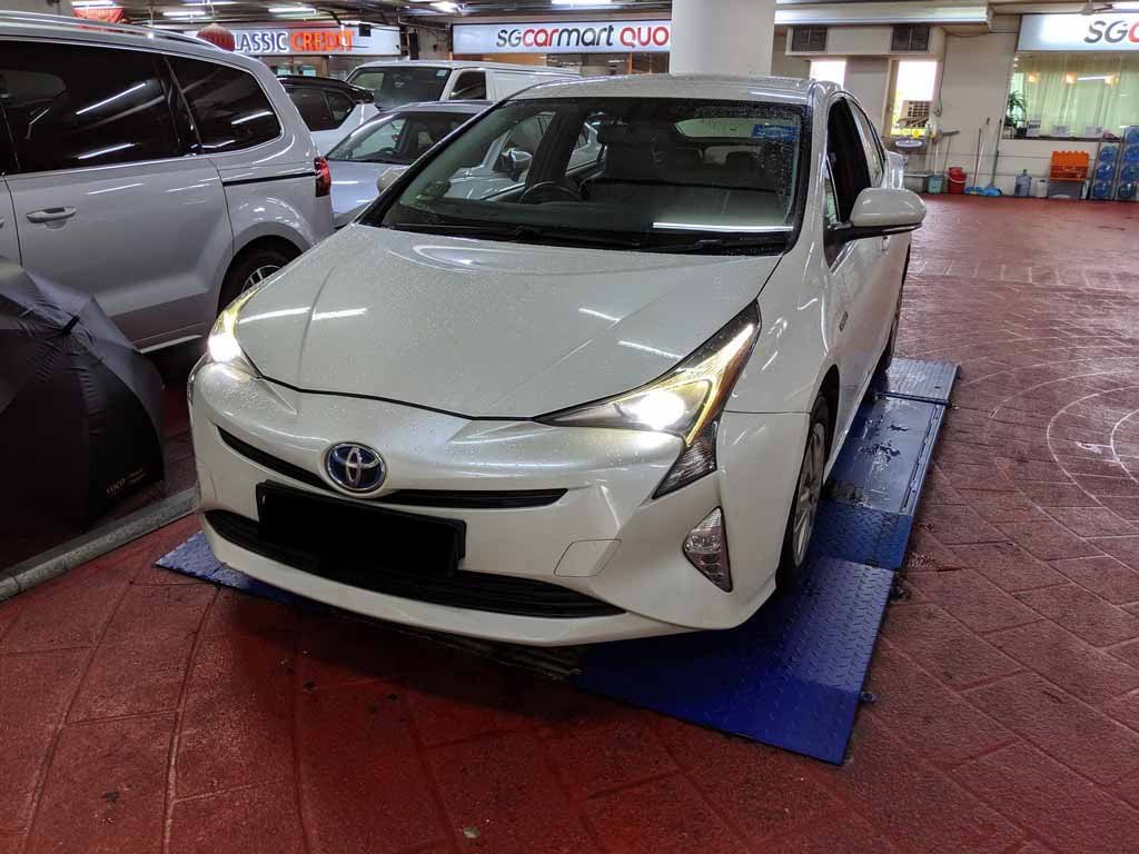 Toyota Prius 1.8 CVT (Hybrid)