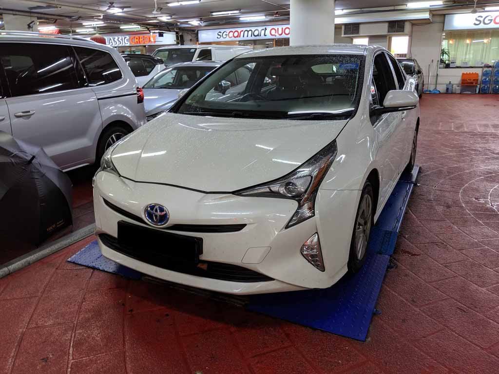 Toyota Prius 1.8 CVT (Hybrid)