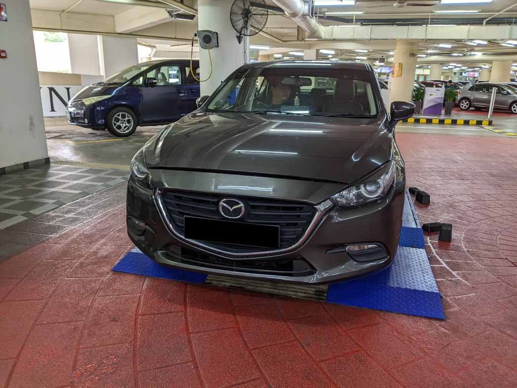 Mazda 3 Sedan 1.5 At Eu6