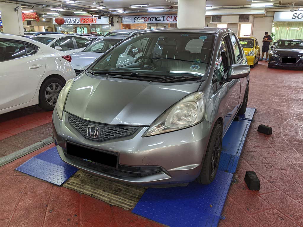 Honda Jazz 1.3L At (COE TILL 11/2023)