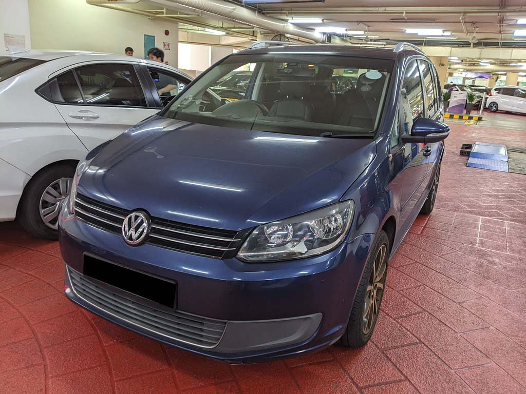 Volkswagen Touran 1.6 TDI At