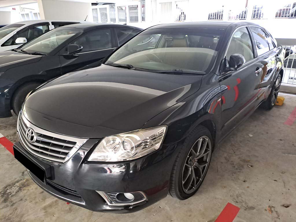 Toyota Camry 2.0 Auto  (COE TILL 09/2030)