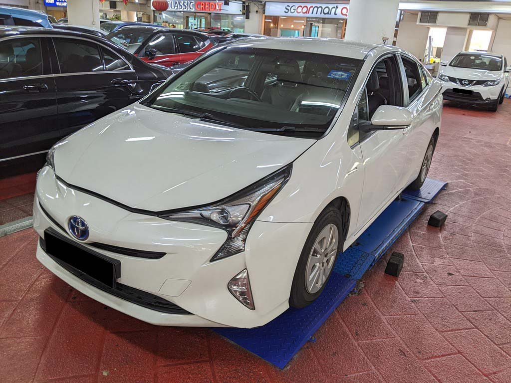 Toyota Prius 1.8 CVT (Hybrid)
