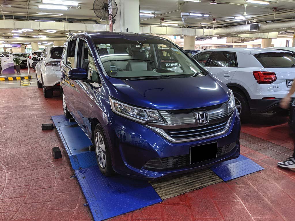 Honda Freed 1.5G Auto (Hybrid)