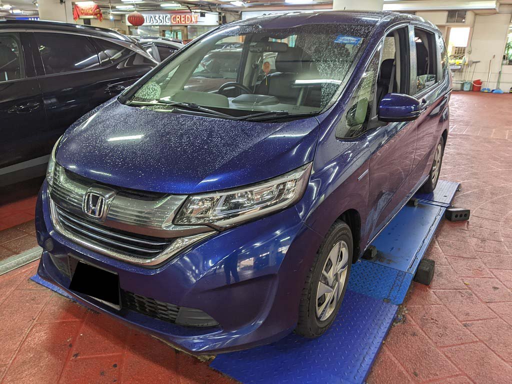 Honda Freed 1.5G Auto (Hybrid)