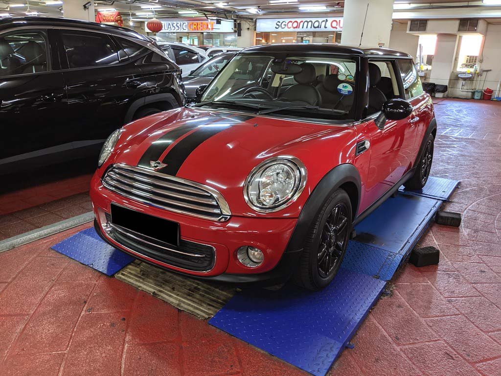 Mini Cooper Hatchback 1.6 AT ABS DSC