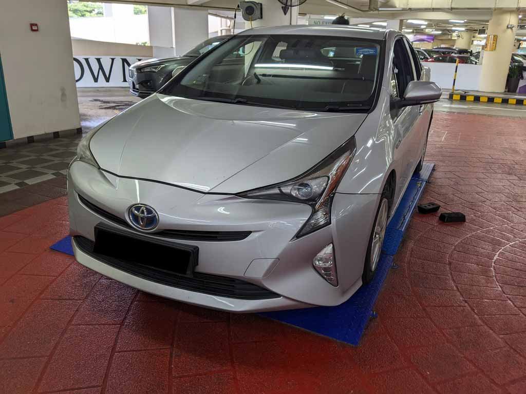 Toyota Prius 1.8 CVT (Hybrid)