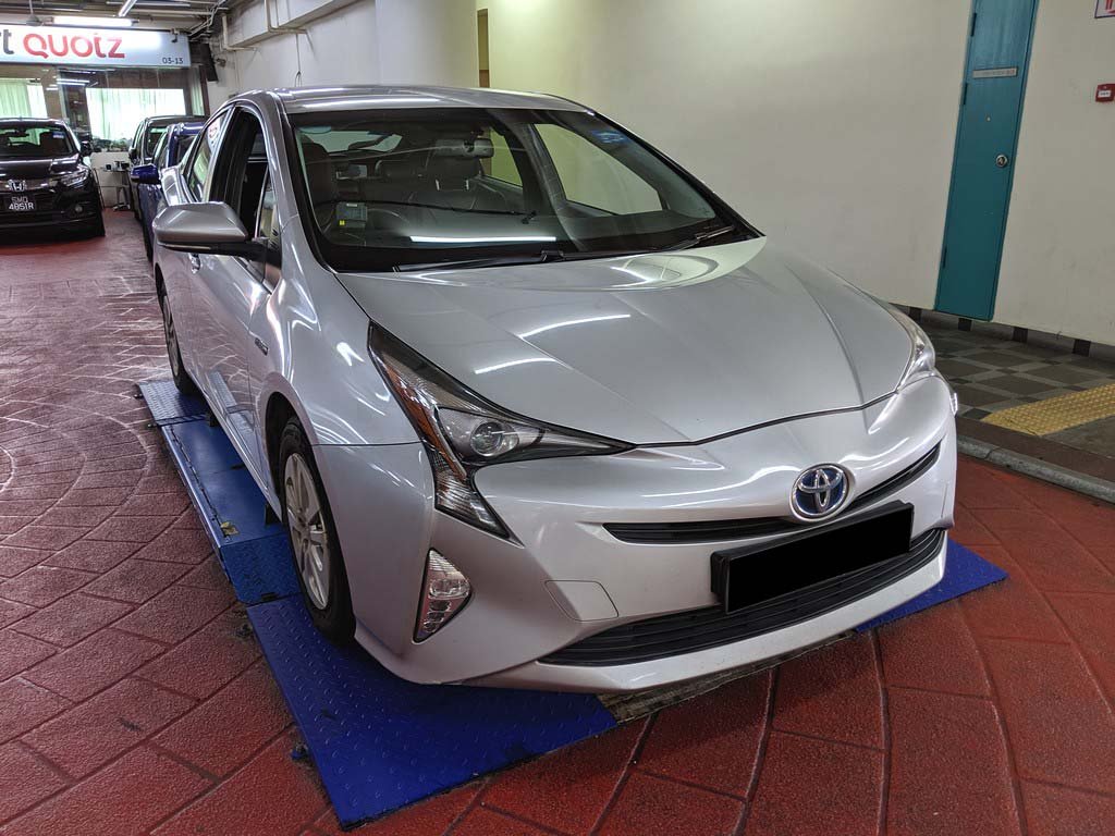 Toyota Prius 1.8 CVT (Hybrid)