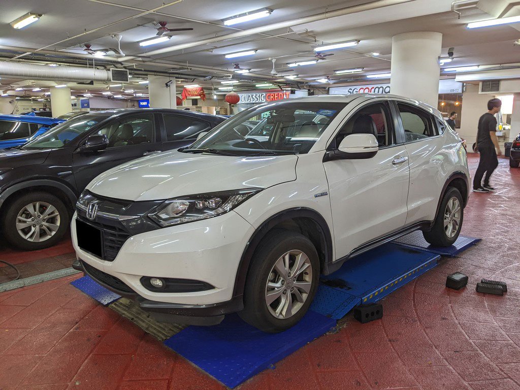 Honda Vezel 1.5X CVT (Hybrid)