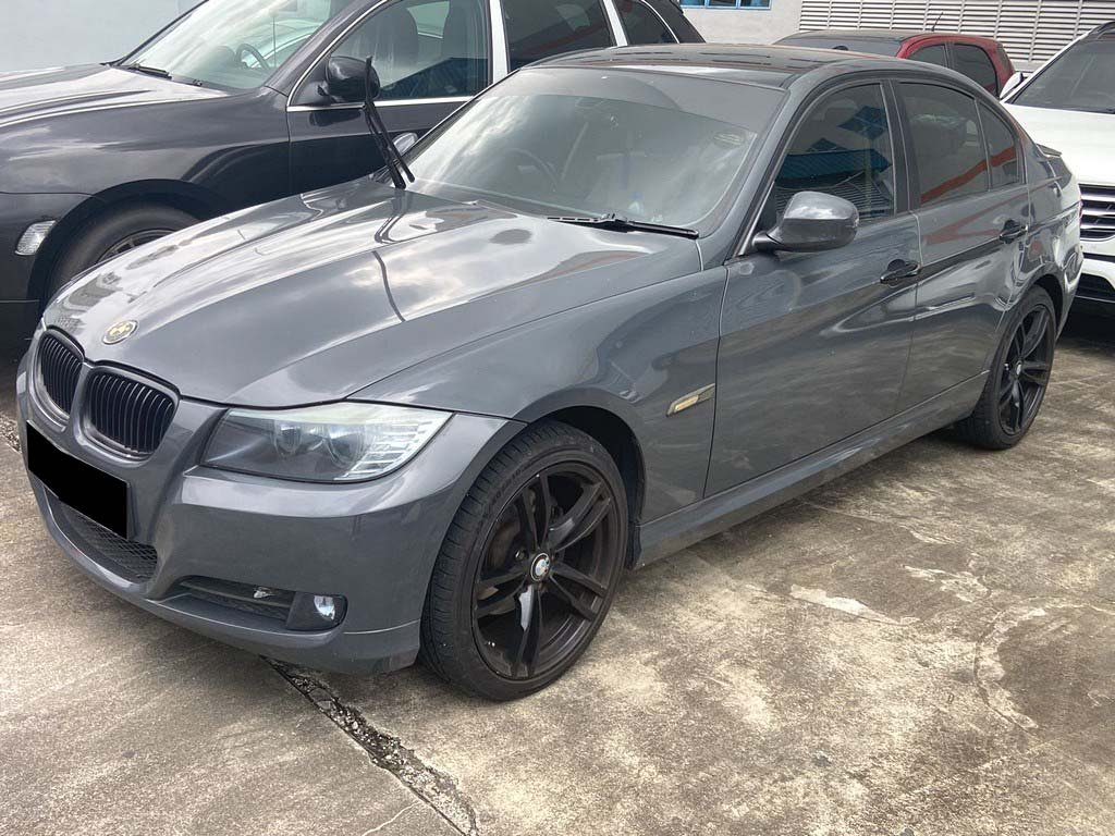 BMW 318i 2.0l A/t Abs D/airbag 2wd 4dr (COE TILL 01/2029)