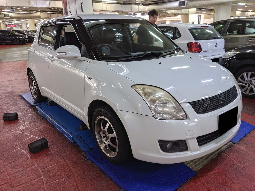 Suzuki Swift 1.5 At Abs Airbag 2wd (COE TILL 10/2028)