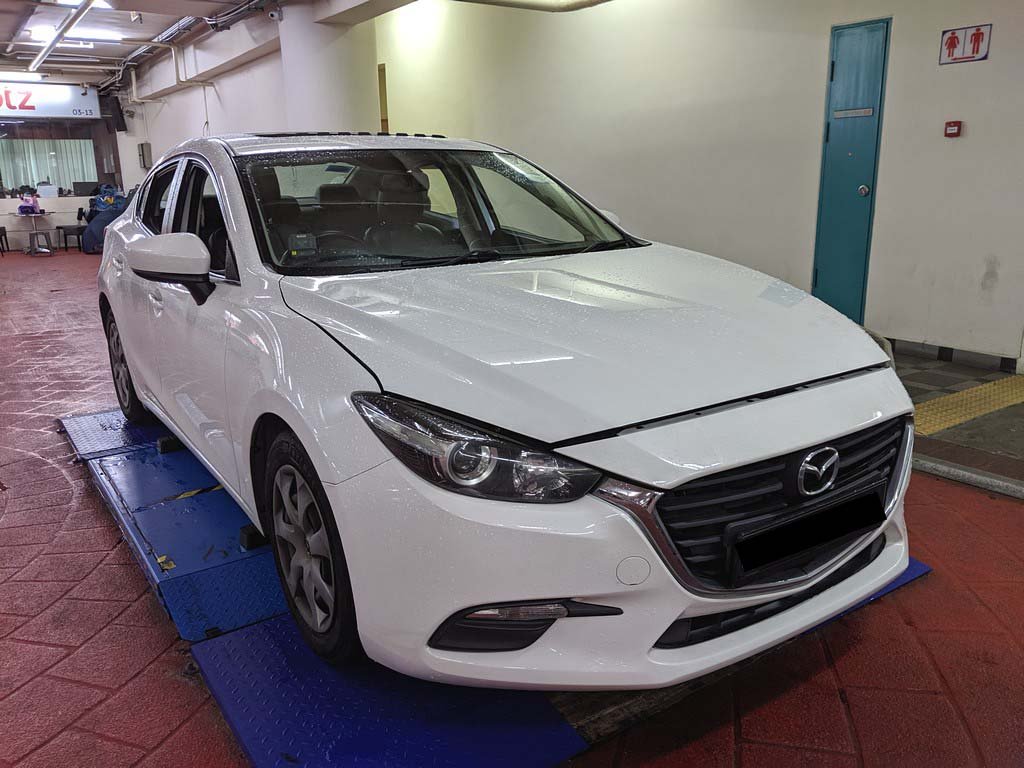 Mazda 3 Sedan 1.5 At Eu6