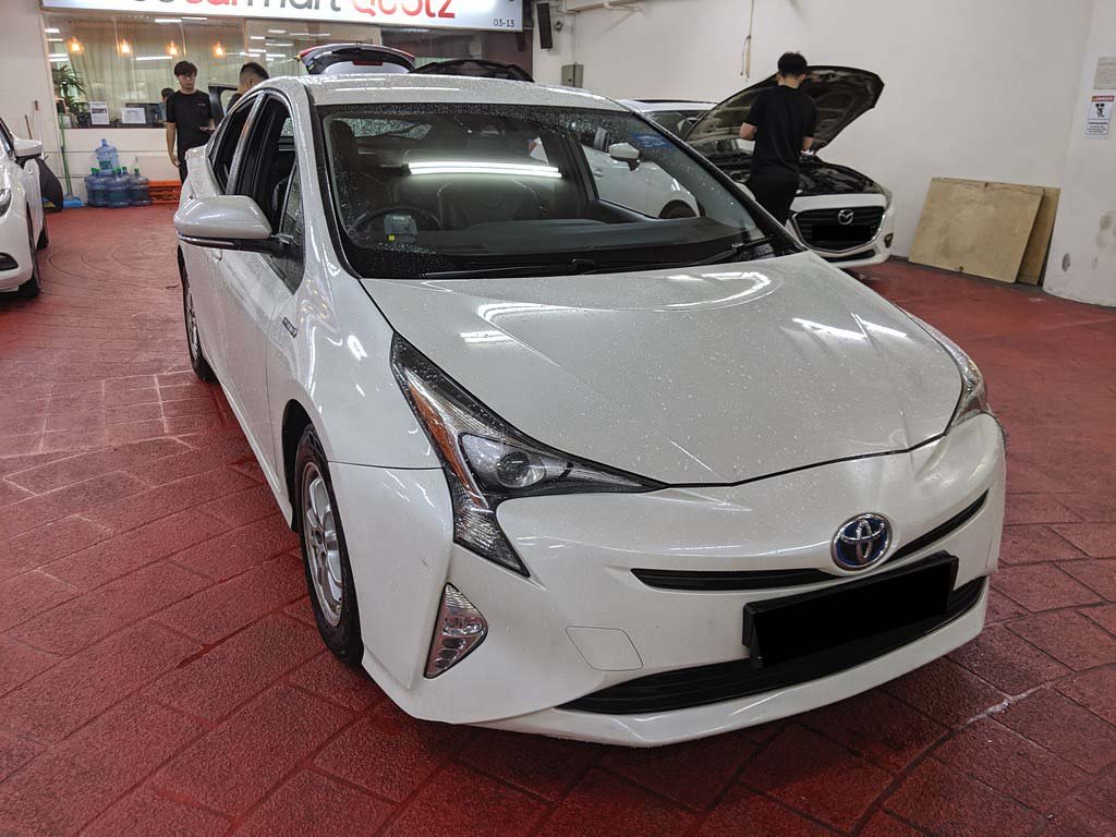 Toyota Prius 1.8 CVT (Hybrid)