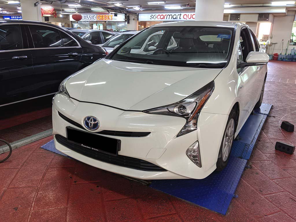 Toyota Prius 1.8 CVT (Hybrid)