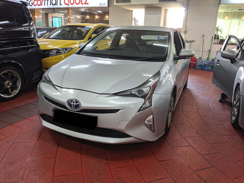 Toyota Prius 1.8 CVT (Hybrid)